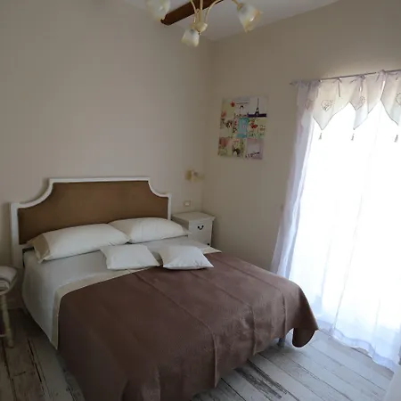 Alojamento de Acomodação e Pequeno-almoço Ambrosio Relais 4*