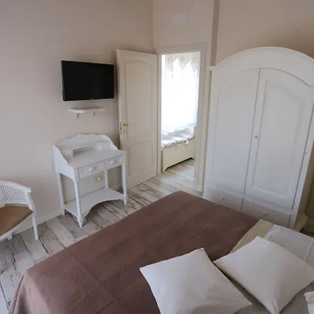 Alojamento de Acomodação e Pequeno-almoço Ambrosio Relais Sorrento