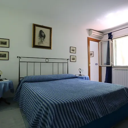 Alojamento de Acomodação e Pequeno-almoço Ambrosio Relais 4*