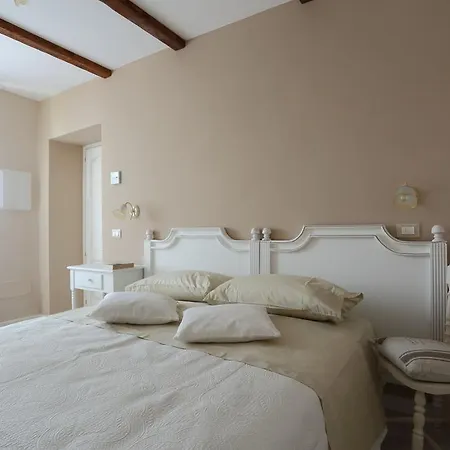 Ambrosio Relais Nocleg ze śniadaniem 4*